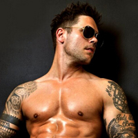 霸气肌肉男帅哥纹身头像赏析