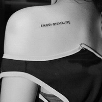 非主流女生纹身黑白微信头像图