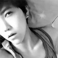 冷酷的非主流男生黑白头像