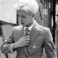 冷酷的非主流男生黑白头像