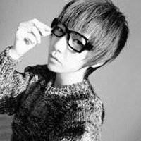 冷酷的非主流男生黑白头像