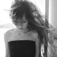 非主流女生黑白伤感头像图片