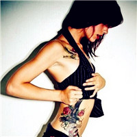 超有范儿的欧美女生纹身头像