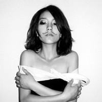 孤独的非主流女生黑白头像