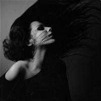 孤独的非主流女生黑白头像