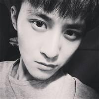 高冷的男生黑白头像图片