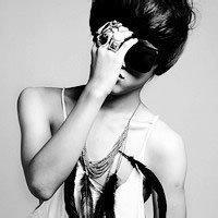 高冷的男生黑白头像图片