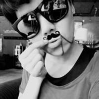 高冷的男生黑白头像图片