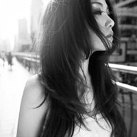 好看的女生黑白带字qq头像