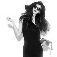 最新性感美女黑白头像图片