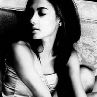 最新性感美女黑白头像图片