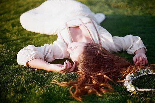 唯美女生户外小清新图片