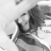 唯美意境女生黑白qq头像