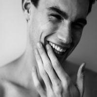 欧美帅气帅锅高清超拽男生黑白qq头像图片