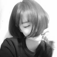 好看唯美的女生黑白qq头像