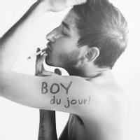 精选欧美男生黑白微信头像