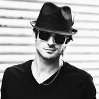 精选欧美男生黑白微信头像