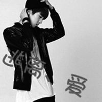 精选黑白伤感颓废男生头像