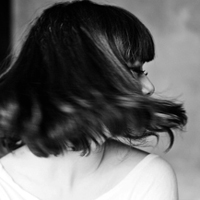 2017最热女生伤感黑白qq头像