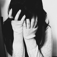 2017最热女生伤感黑白qq头像