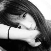 2017最热女生伤感黑白qq头像