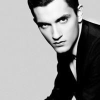 帅气十足的男生黑白qq头像