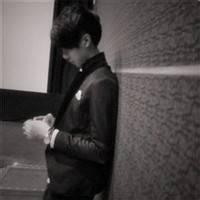 帅气十足的男生黑白qq头像