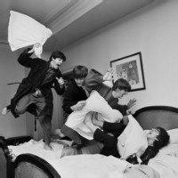 精选欧美男生黑白微信头像