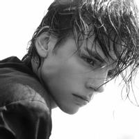 精选欧美男生黑白微信头像