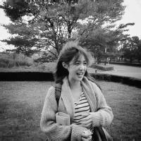 女生黑白头像唯美图片精选