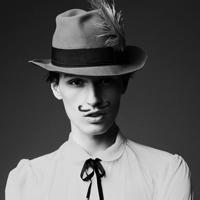 最新个性女生黑白qq头像图