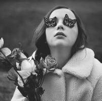 最新个性女生黑白qq头像图