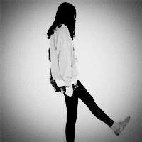 最新个性女生黑白qq头像图