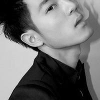 最新黑白颓废男生头像图片