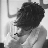 最新黑白颓废男生头像图片