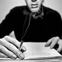 痛哭的帅气男生黑白头像