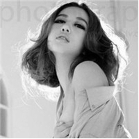 非主流90后美女黑白头像图