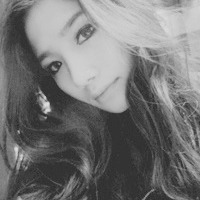 非主流90后美女黑白头像图