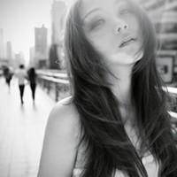 非主流唯美女生黑白头像图