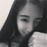 可爱单纯的女生黑白头像图片