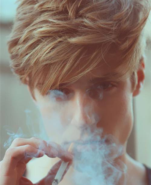 欧美帅气型男伤感意境图片