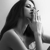 个性唯美女生黑白伤感头像精选