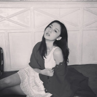 非主流qq黑白女生头像