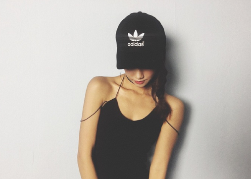 最新非主流自拍美女个性图片