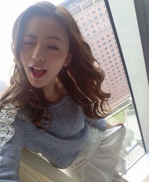 90后高颜值非主流美眉自拍图片