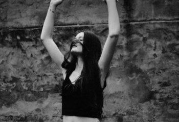 90后女生黑白非主流伤感图片