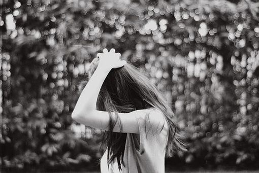 90后女生黑白非主流伤感图片