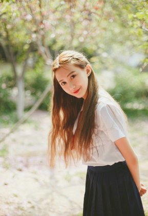 校服清纯90后非主流美女图片