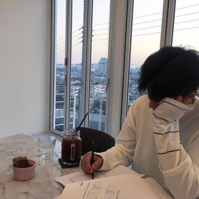 年轻个性张扬非主流帅哥头像