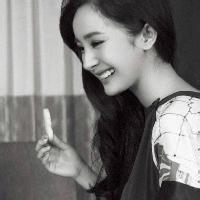 美女明星杨幂黑白头像图片